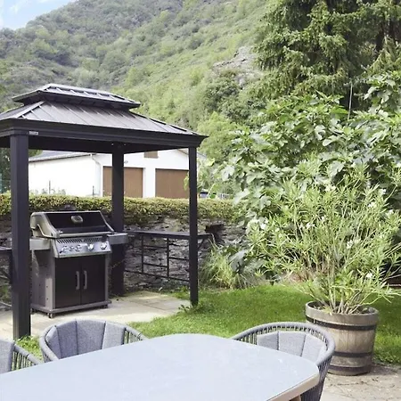 In Mosel With 3 Bedrooms 펜션 *